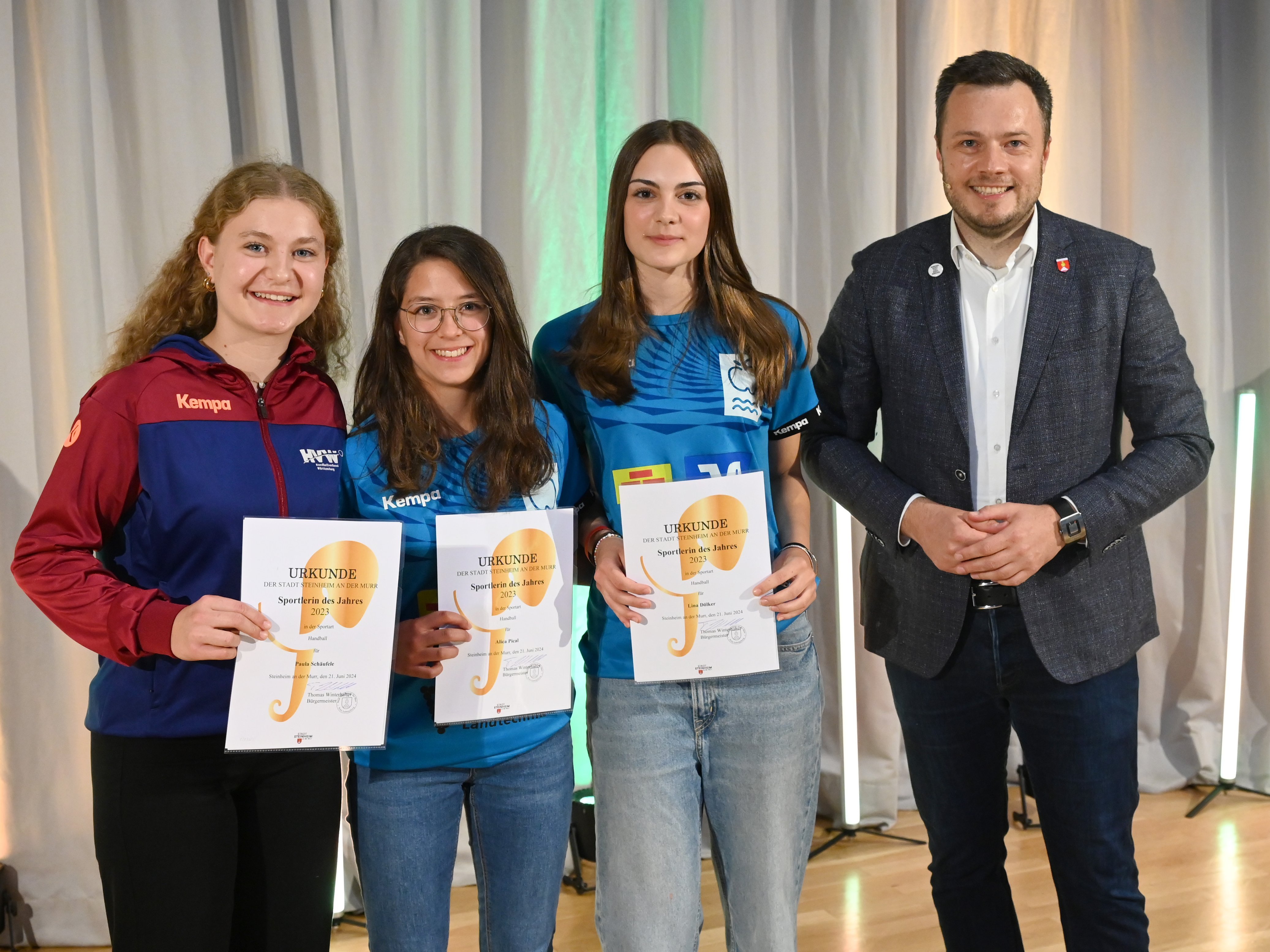 Paula Schäufele, Alica Pical und Lina Dölker - Handball