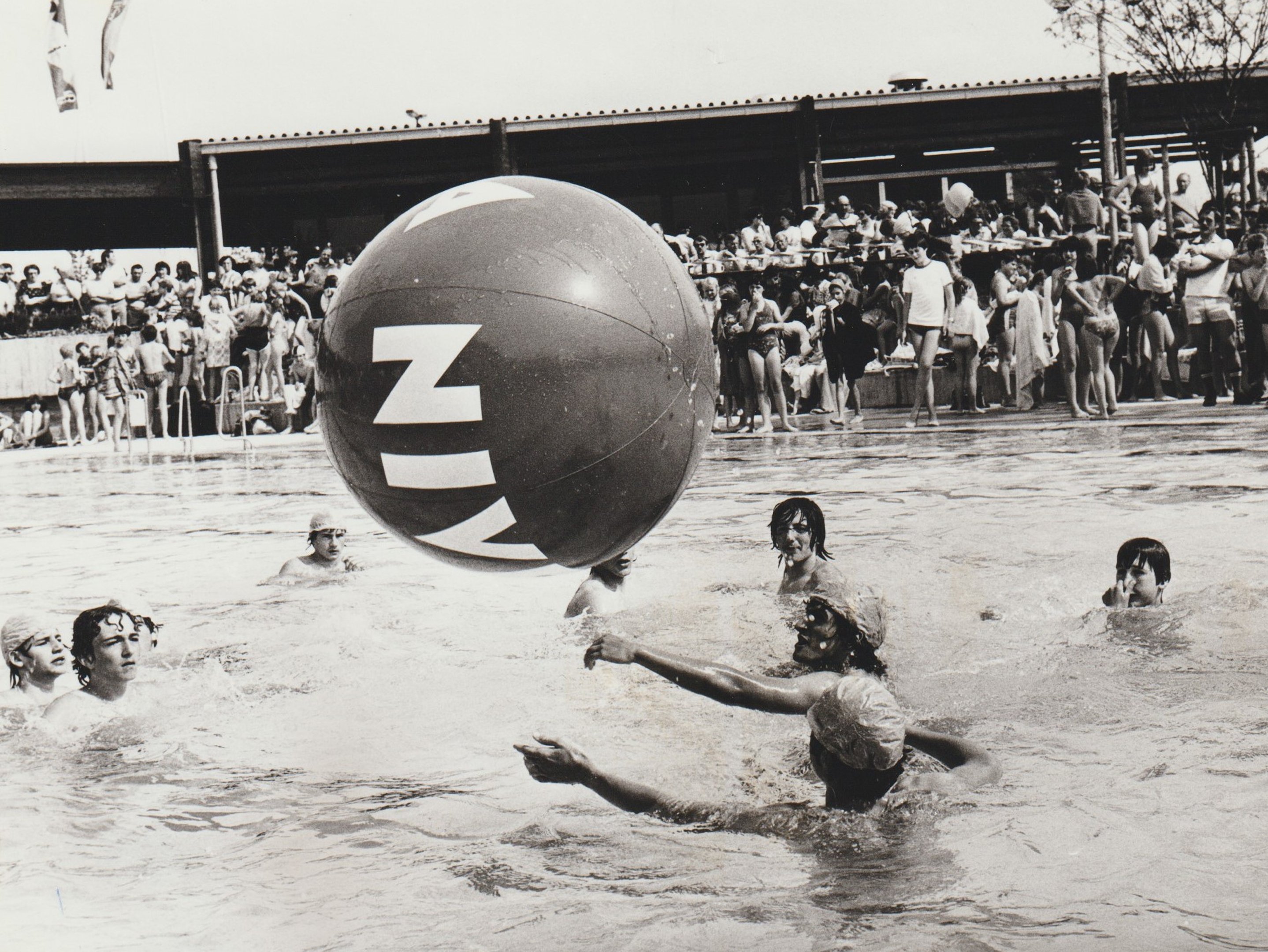 Wasser-Spiele bei der Eröffnung 1981